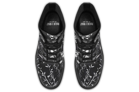 Black Delicate Boots