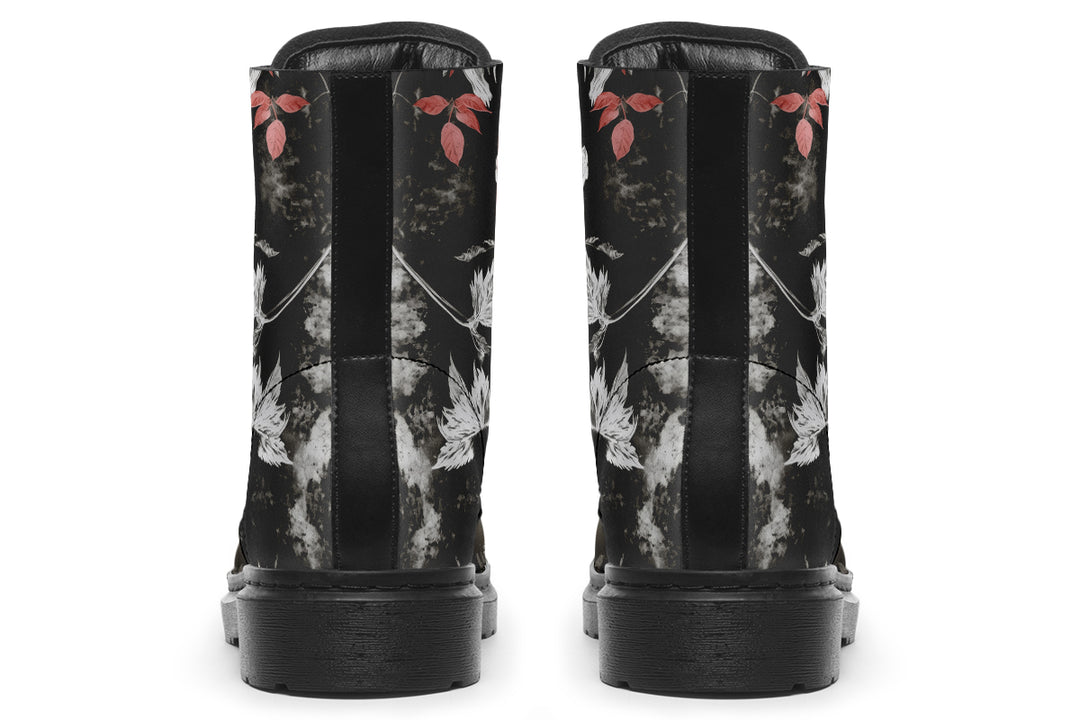 Black Senescence Boots