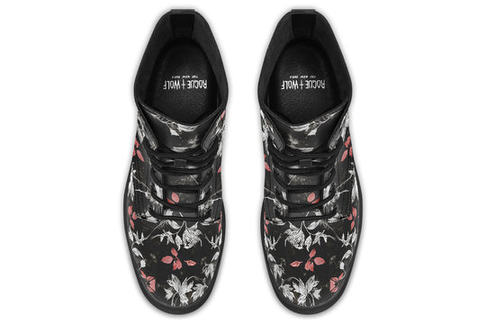 Black Senescence Boots