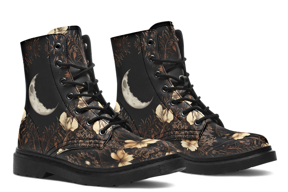 Crescent Garden Boots