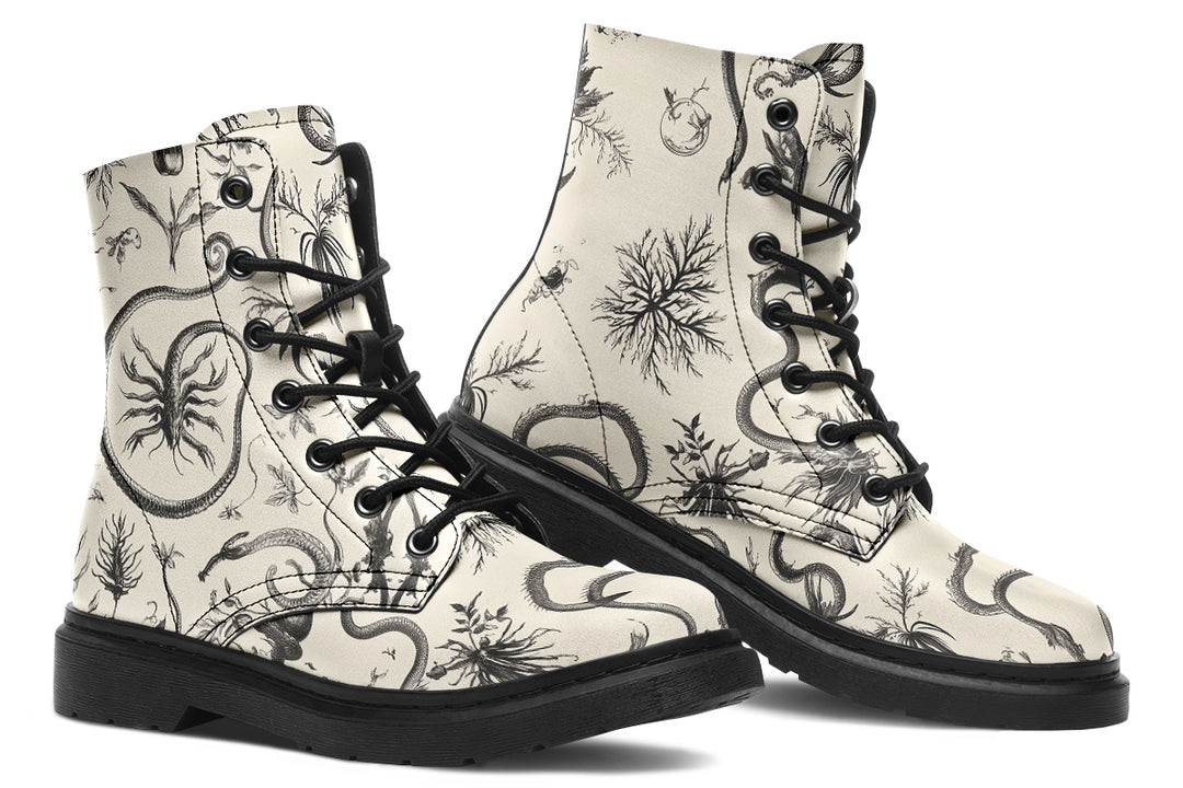 Vermis Boots