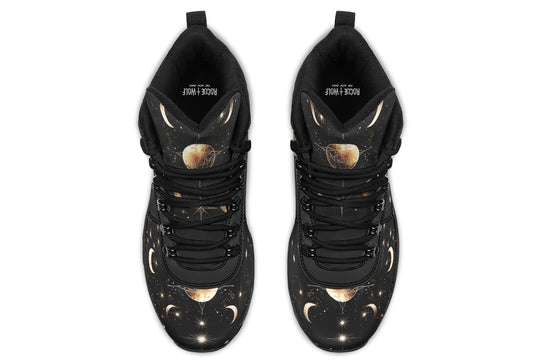 Midnight Cat Outdoor Boots