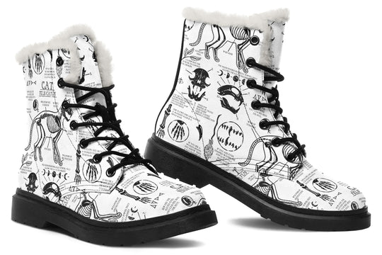 White Cat Study Winter Boots