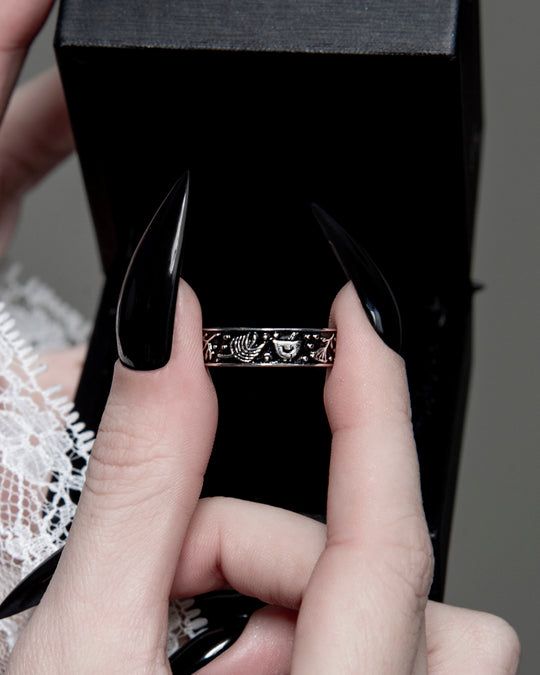 https://cdn.shopify.com/s/files/1/0872/3036/files/BandRing_Alchemy_Listing_01.mp4?v=1650988561