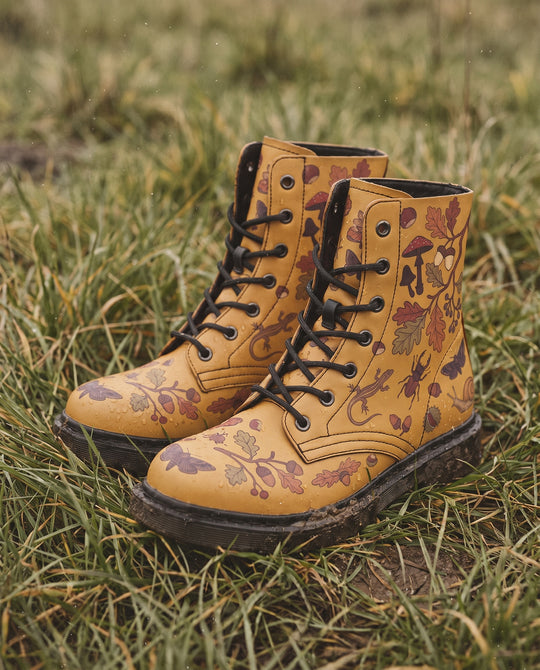Oak Village Boots