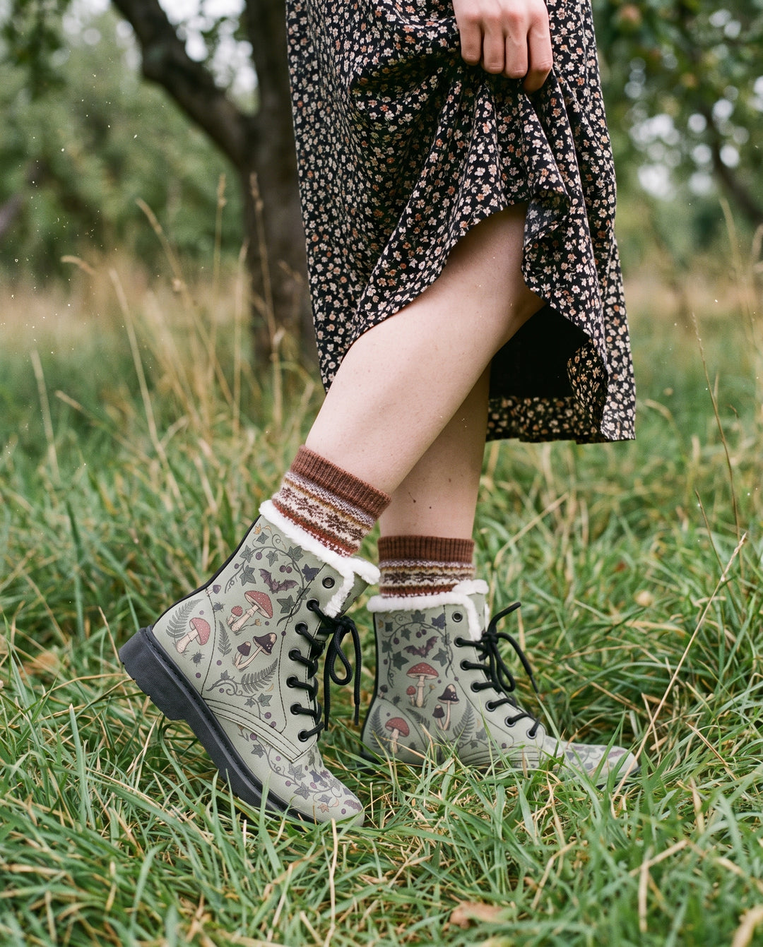 Ivy Wings Winter Boots