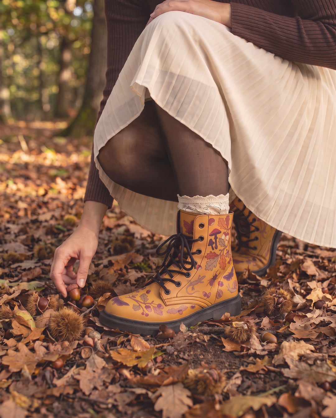 Oak Village Boots