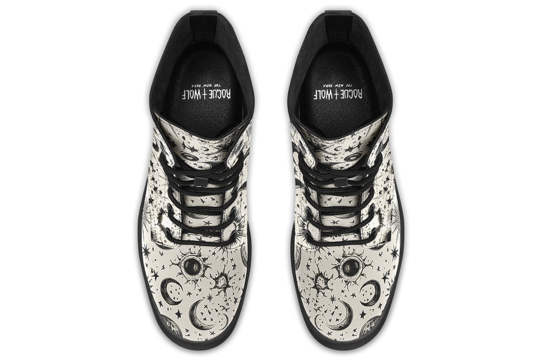 Astrarium Boots