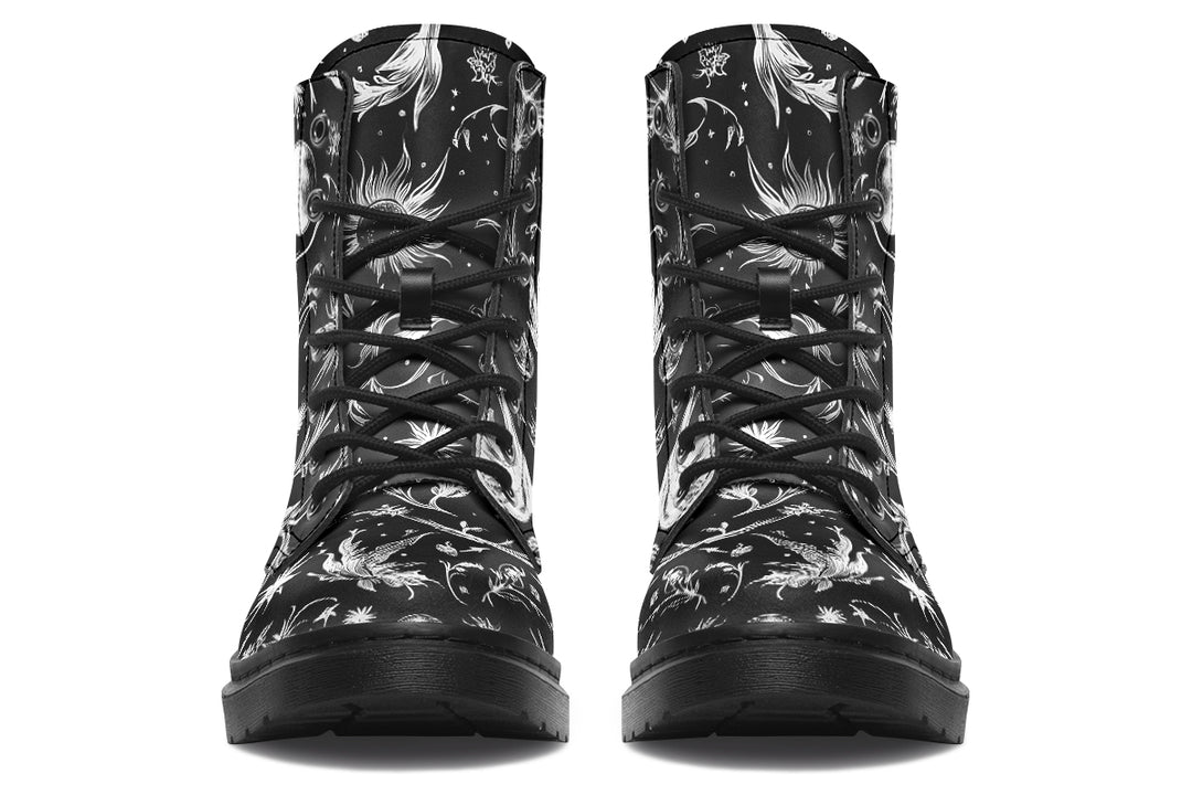 Black Lunaria Boots