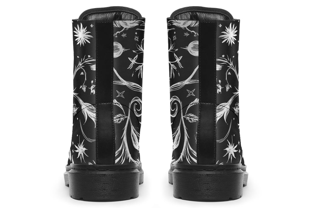 Black Lunaria Boots