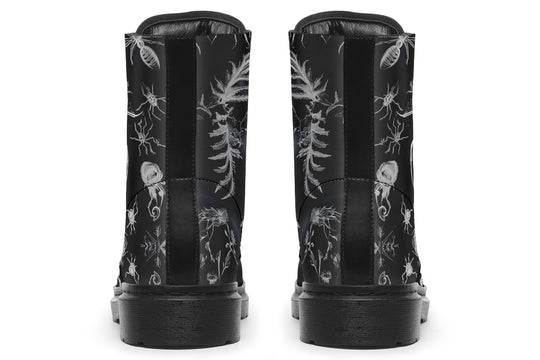 Black Widow Garden Boots