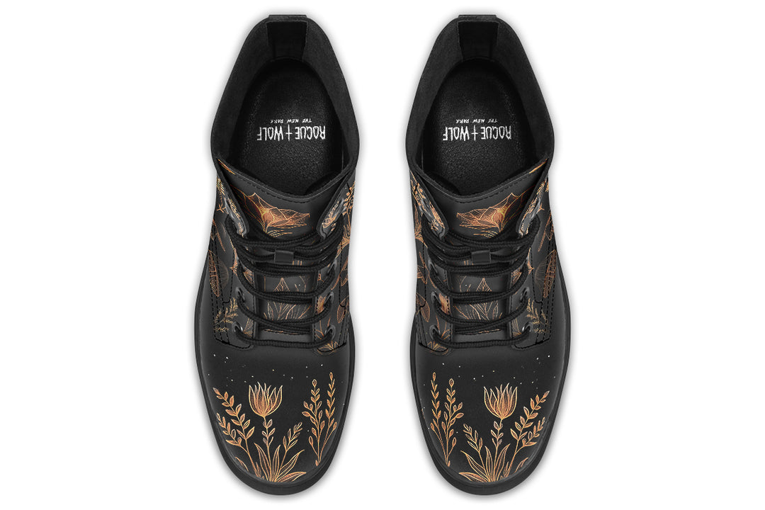 Folium Obscura Boots