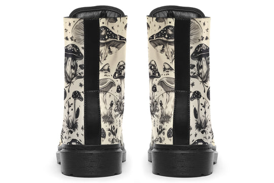 Sporefield Boots
