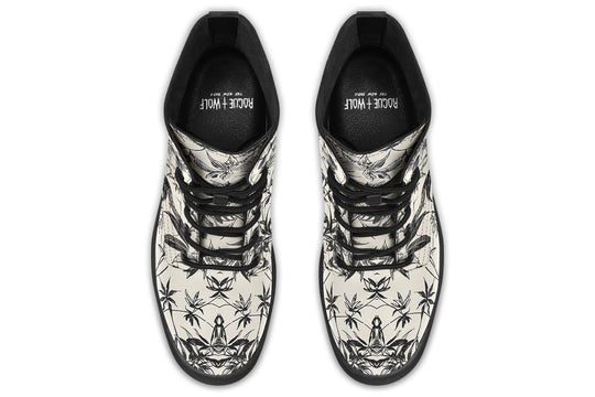 Tangle Boots